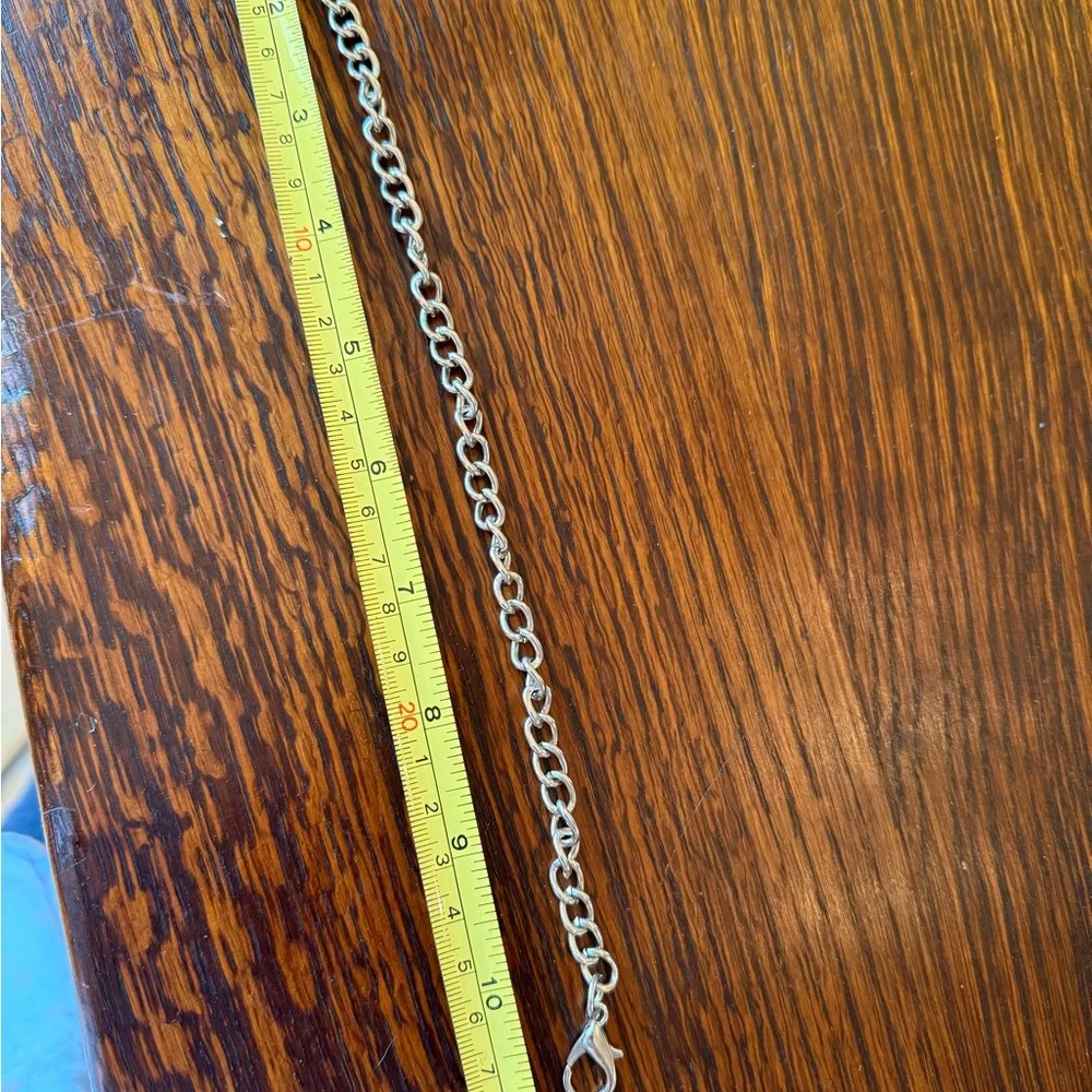 N/A silver chain